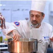 Un Chef de Restaurant Gastronomique et Traiteur pour votre formation.